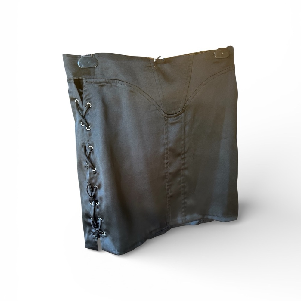 Zara Black Mini Skirt with Zipper Detail